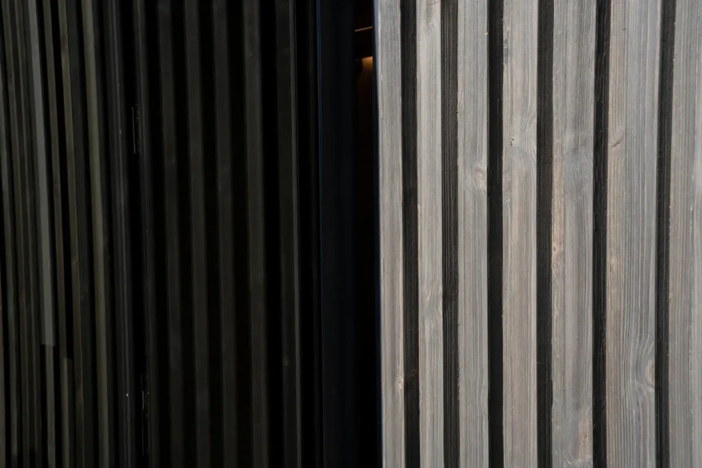 Termo mediena ir kompozitas: kas tarnauja ilgiau?